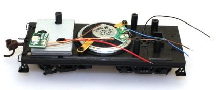 Tender Chassis w/ Speaker, PCB and LED Board ( HO ALCO 2-6-0 )